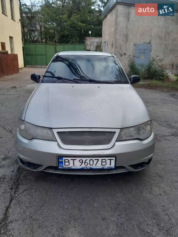 Седан Daewoo Nexia 2008 в 