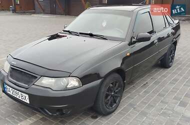 Седан Daewoo Nexia 2011 в 