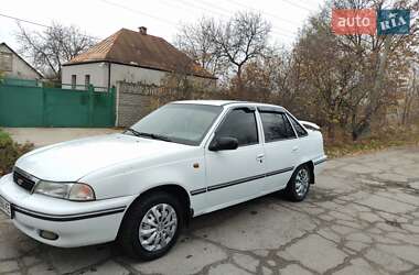 Седан Daewoo Nexia 2004 в Новомосковске