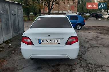 Седан Daewoo Nexia 2010 в Киеве