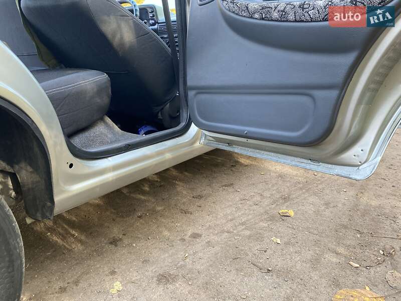 Седан Daewoo Nexia 2005 в Днепре