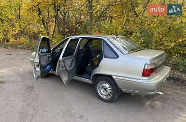 Седан Daewoo Nexia 2005 в Днепре