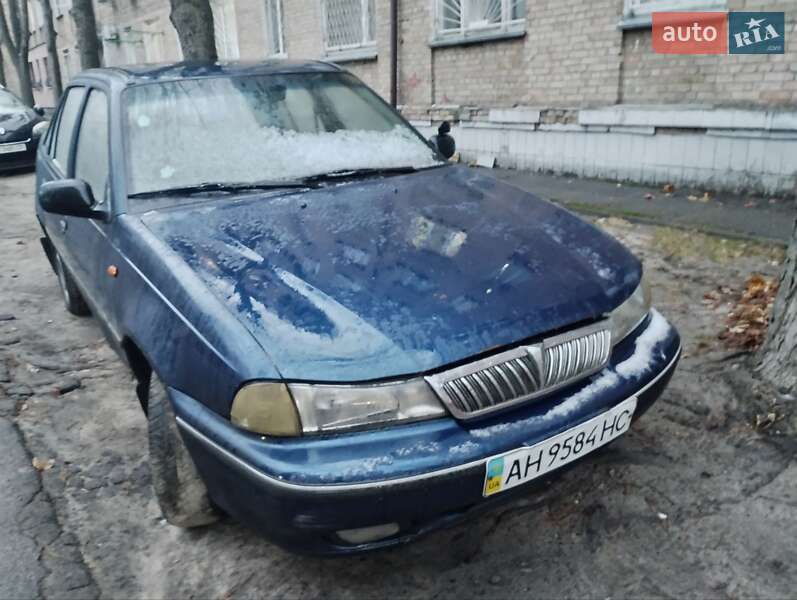 Седан Daewoo Nexia 2005 в Иванкове