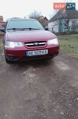 Седан Daewoo Nexia 2012 в 