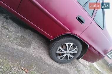 Седан Daewoo Nexia 2012 в 