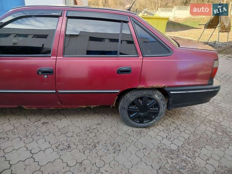 Седан Daewoo Nexia 2007 в Чернівцях