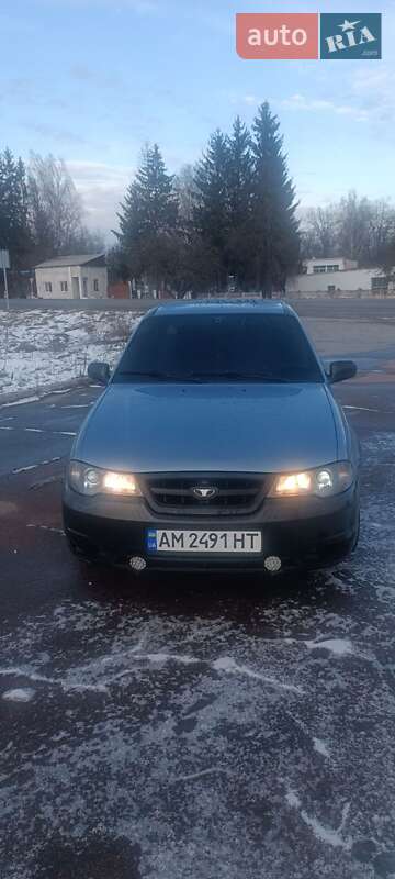 Седан Daewoo Nexia 2011 в Житомирі