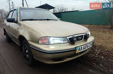 Седан Daewoo Nexia 2006 в Смілі