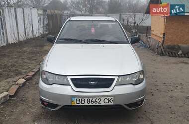 Седан Daewoo Nexia 2012 в 