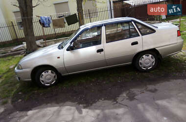 Седан Daewoo Nexia 2008 в 