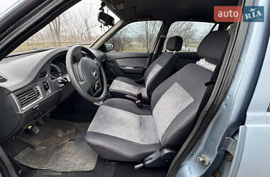 Седан Daewoo Nexia 2011 в 
