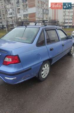 Седан Daewoo Nexia 2008 в Червонограді