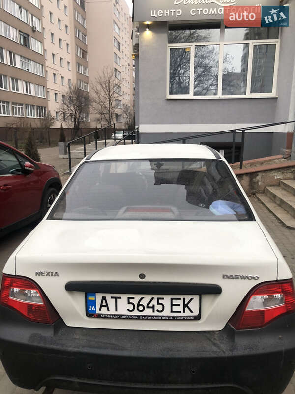 Седан Daewoo Nexia 2014 в Ивано-Франковске