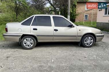 Седан Daewoo Nexia 2006 в 