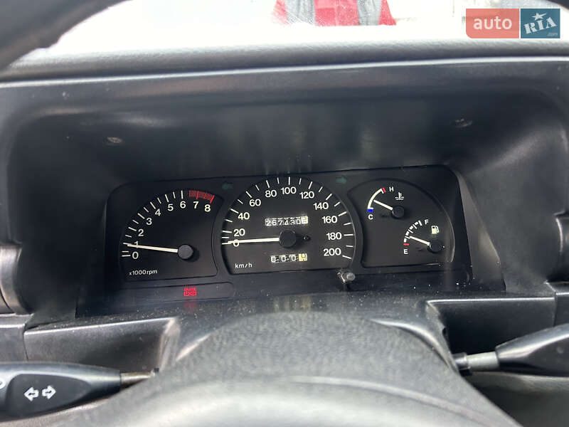Седан Daewoo Nexia 1995 в Киеве
