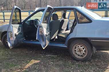 Седан Daewoo Nexia 2008 в 