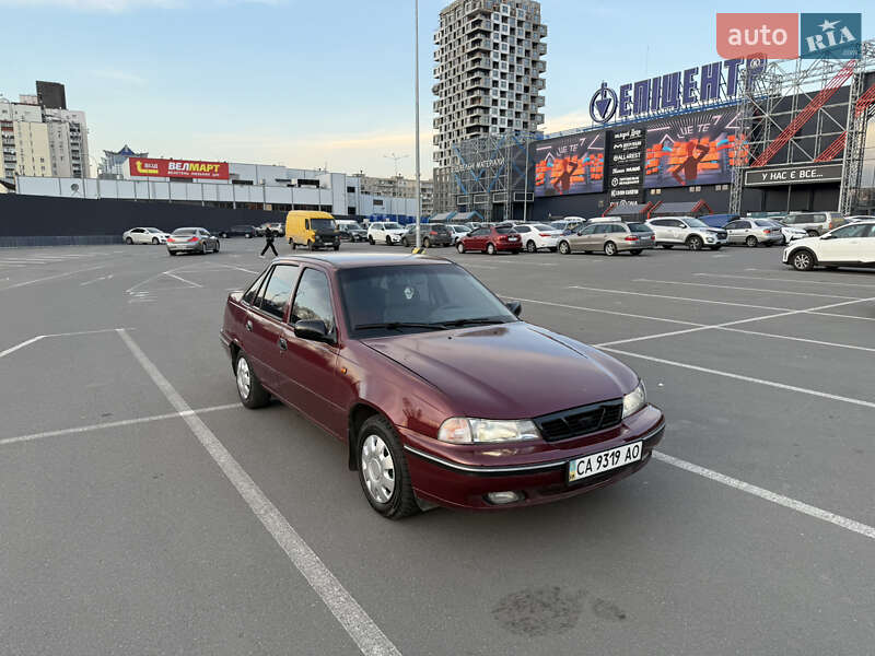 Седан Daewoo Nexia 2008 в Киеве