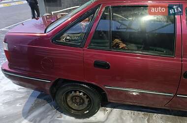 Седан Daewoo Nexia 2008 в 