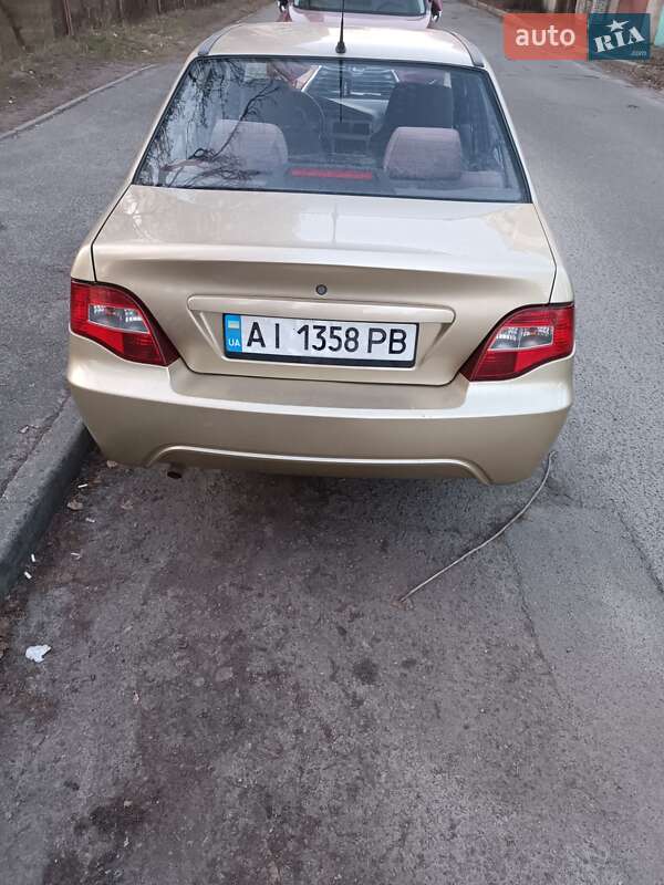Седан Daewoo Nexia 2011 в Киеве