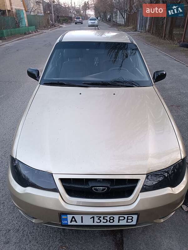Седан Daewoo Nexia 2011 в Киеве