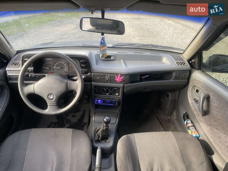 Седан Daewoo Nexia 2006 в Терновке