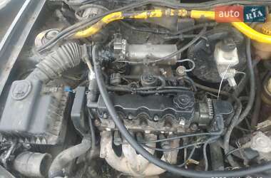 Седан Daewoo Nexia 2012 в 