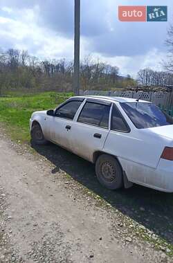 Седан Daewoo Nexia 2011 в 
