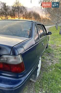 Седан Daewoo Nexia 1997 в 