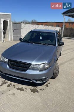 Седан Daewoo Nexia 2011 в 