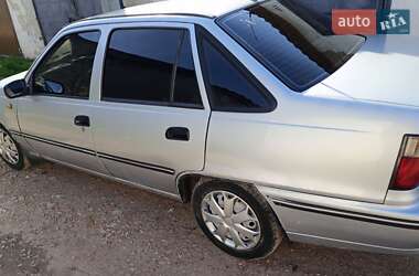 Седан Daewoo Nexia 2006 в 