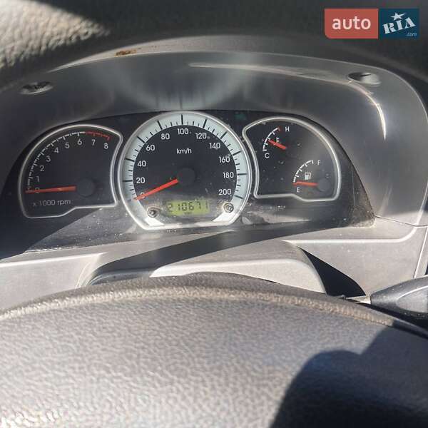 Седан Daewoo Nexia 2012 в Снятині