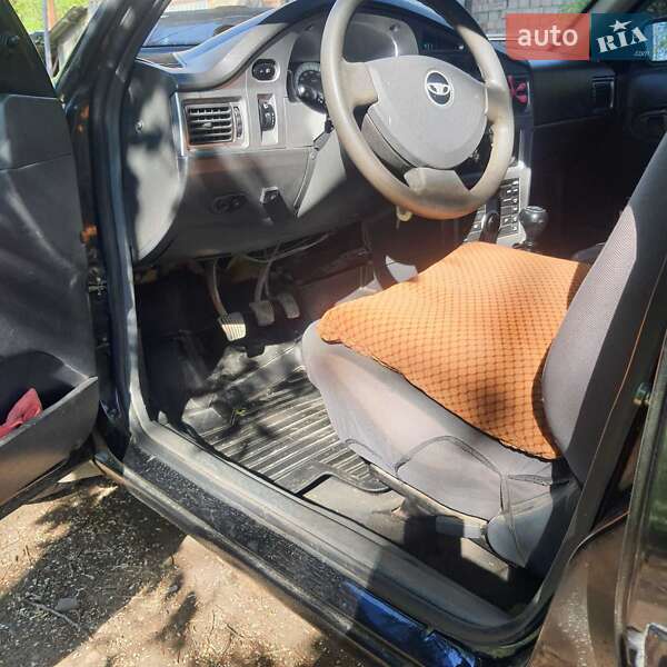 Седан Daewoo Nexia 2012 в Снятині