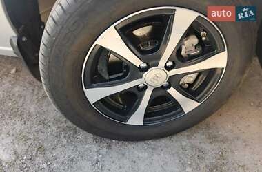 Седан Daewoo Nexia 2012 в 