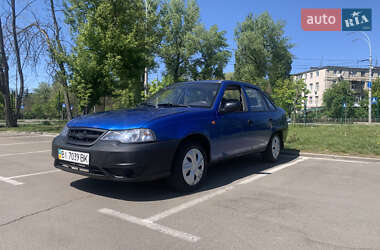 Седан Daewoo Nexia 2011 в 