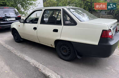 Седан Daewoo Nexia 2011 в 