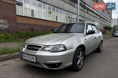Седан Daewoo Nexia 2008 в Киеве