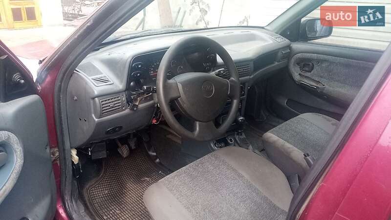 Седан Daewoo Nexia 2008 в Смеле