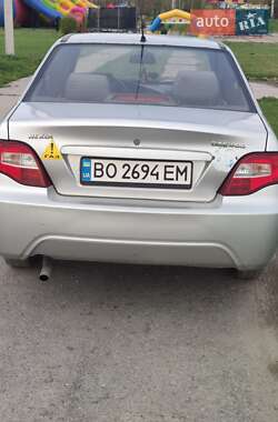 Седан Daewoo Nexia 2012 в 