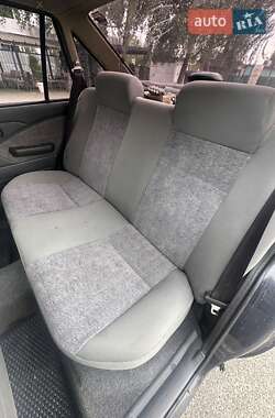 Седан Daewoo Nexia 2005 в 