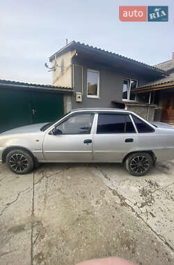 Седан Daewoo Nexia 2011 в 