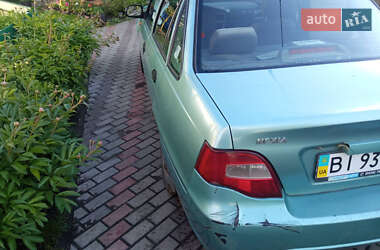 Седан Daewoo Nexia 2009 в 