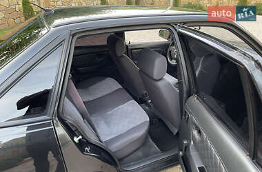 Седан Daewoo Nexia 2012 в 