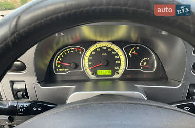 Седан Daewoo Nexia 2012 в 