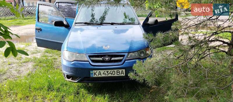 Седан Daewoo Nexia 2012 в Киеве