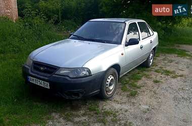 Седан Daewoo Nexia 2009 в 