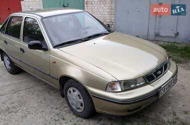 Седан Daewoo Nexia 2006 в Каневе