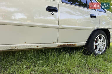 Седан Daewoo Nexia 2009 в 