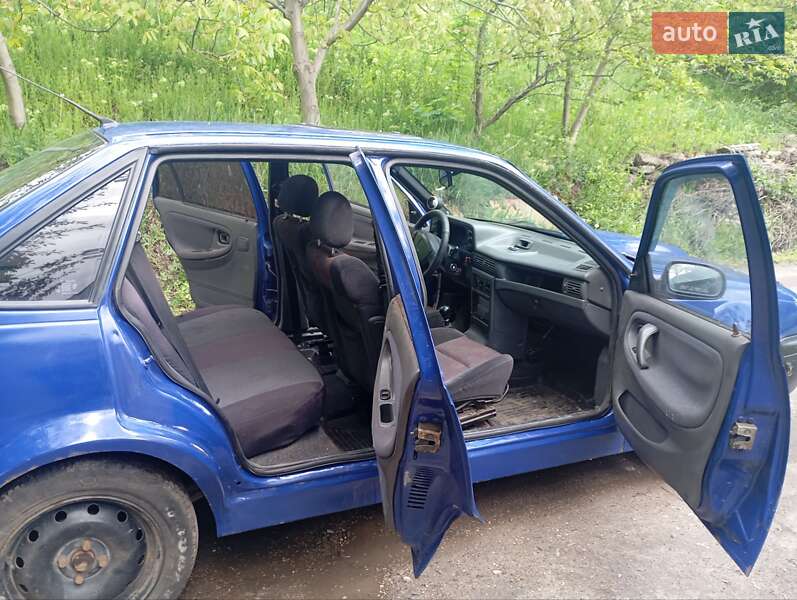 Седан Daewoo Nexia 2007 в Харькове