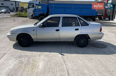 Седан Daewoo Nexia 2008 в 