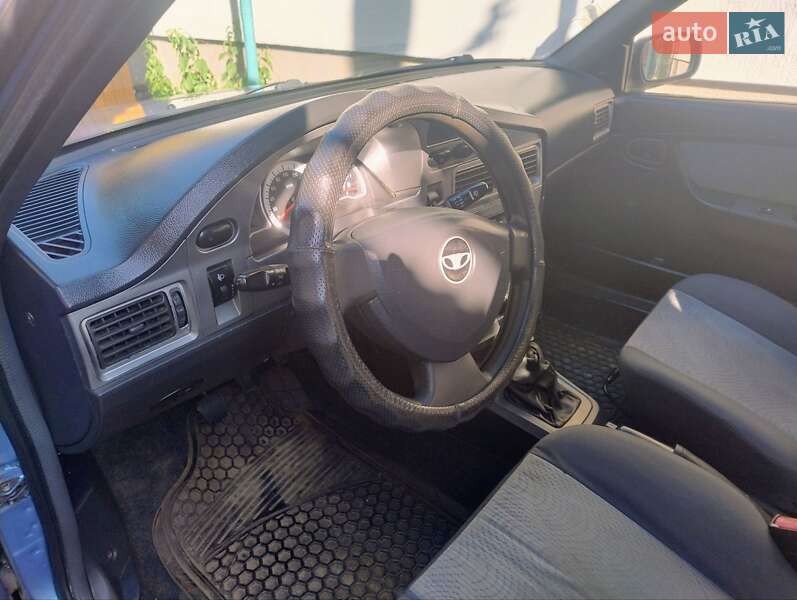 Седан Daewoo Nexia 2009 в Ужгороді